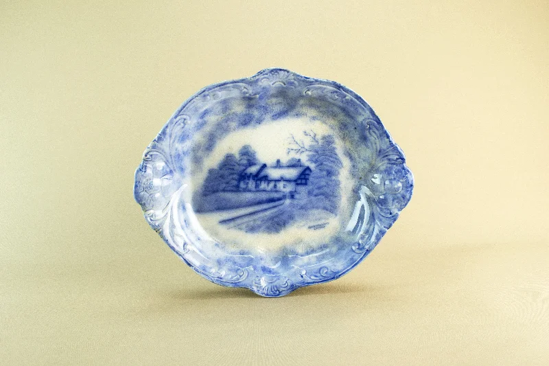 square serving plates -Pale blue and white bowl, late 19th c