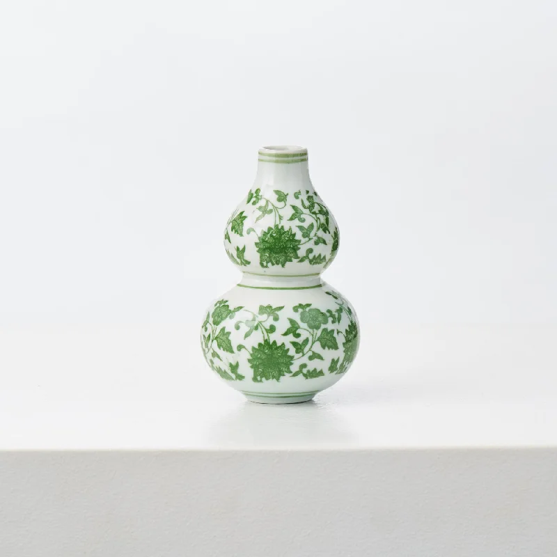 tall decorative glass flower vase -Green & White Floral Painted Chinoiserie Ceramic Bulb Flower Budvase