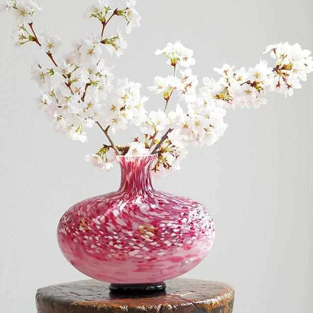 handmade flower vase for floral displays -[VASE] FLOWER LIGHT | TSUGARU VIDRO| ADERIA