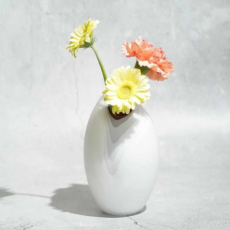 decorative flower vase for gifts -[VASE] MAYU BROWN | BLOWN GLASS