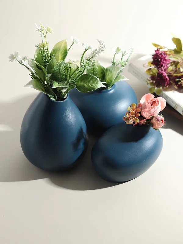 rustic metal flower vase -Varys Trio blue vase set