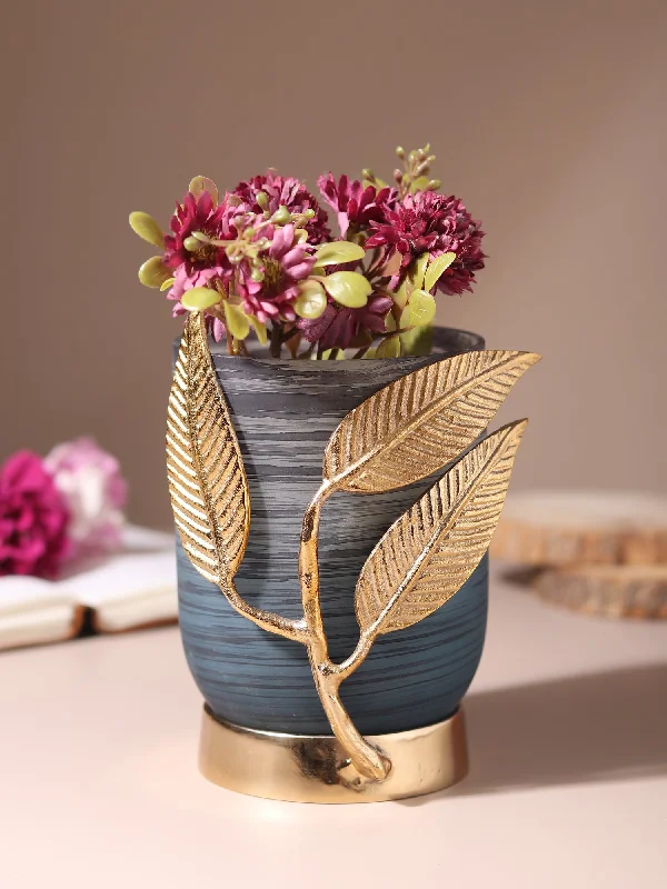 multi-color flower vase -VersaLeaf Glass Vase and Candle Holder in wavy grey & Gold